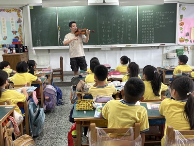 1140909弦樂團跑班宣傳活動圖片